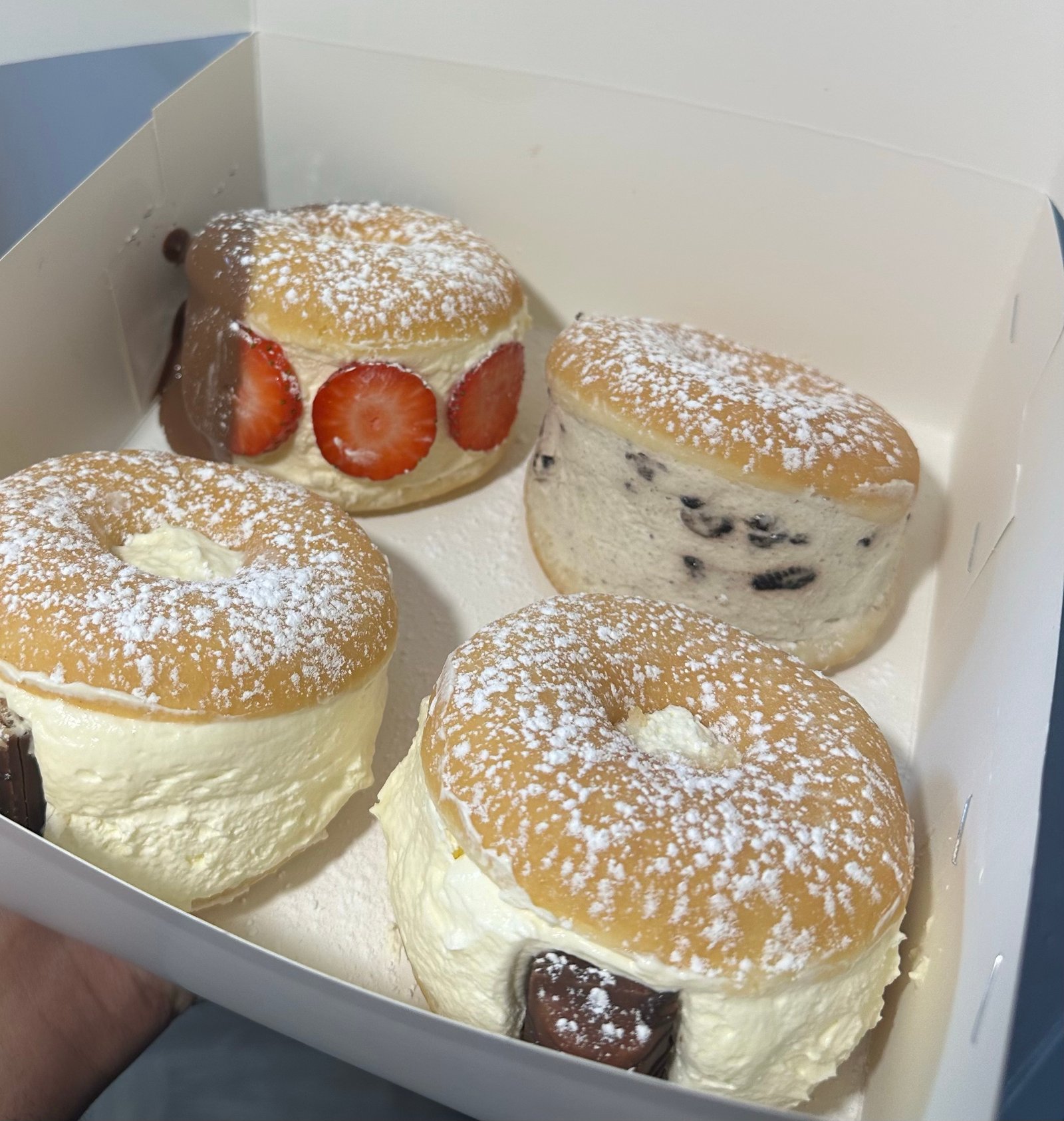 milk-donuts-reyt-good-desserts